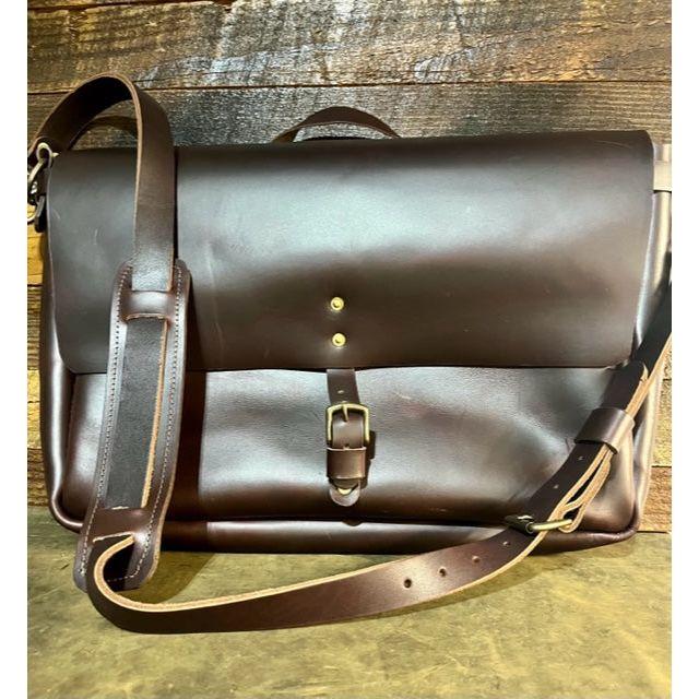 LT15 - Messenger Bag