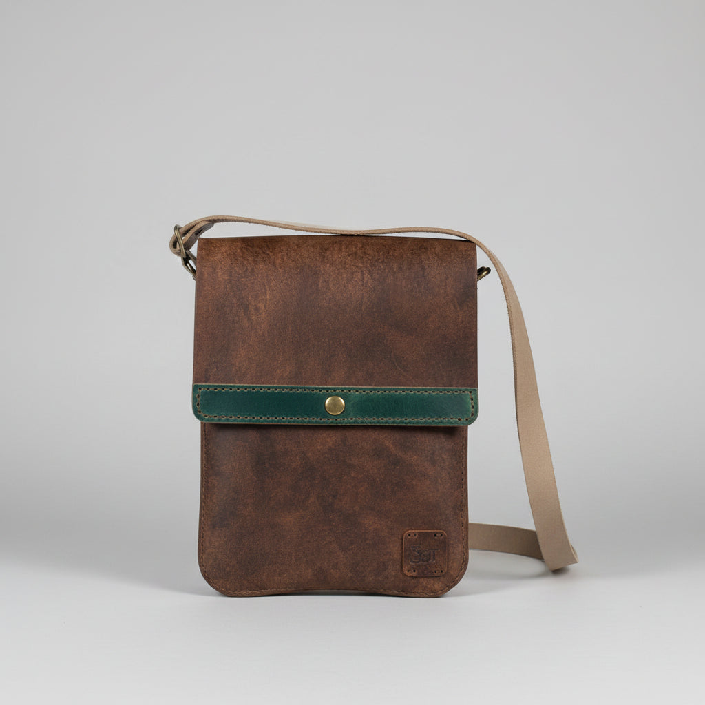 LT28 - Leather Crossbody Bag